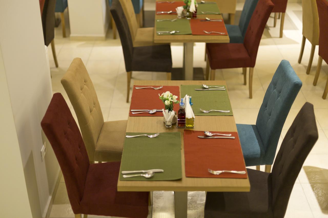 Sun Hotel Durrës Kültér fotó