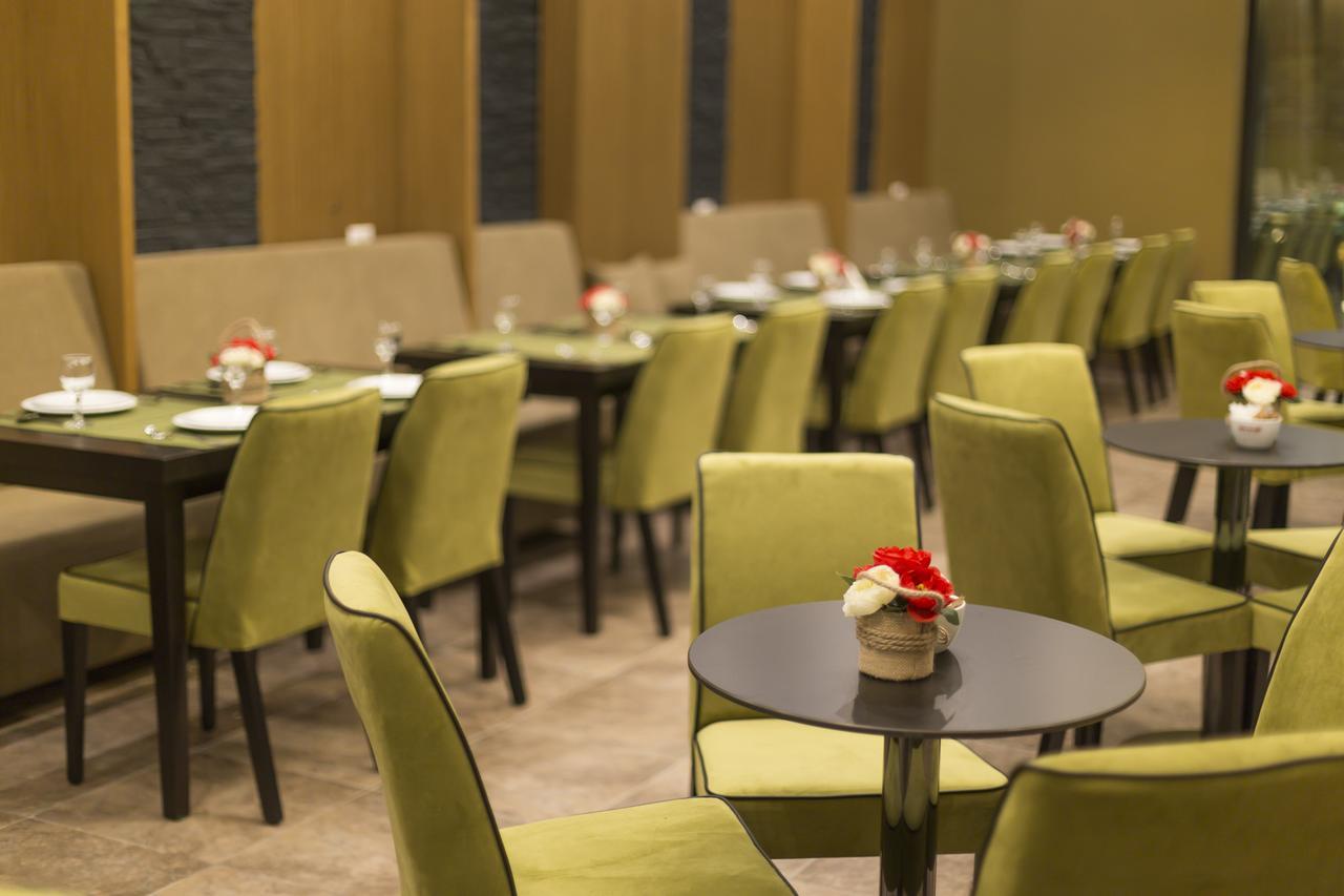 Sun Hotel Durrës Kültér fotó