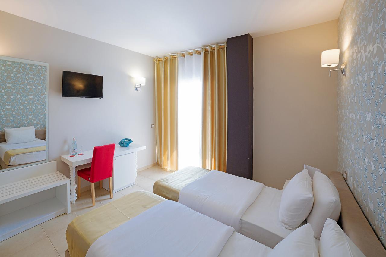 Sun Hotel Durrës Kültér fotó