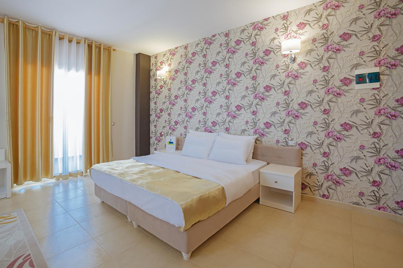 Sun Hotel Durrës Kültér fotó