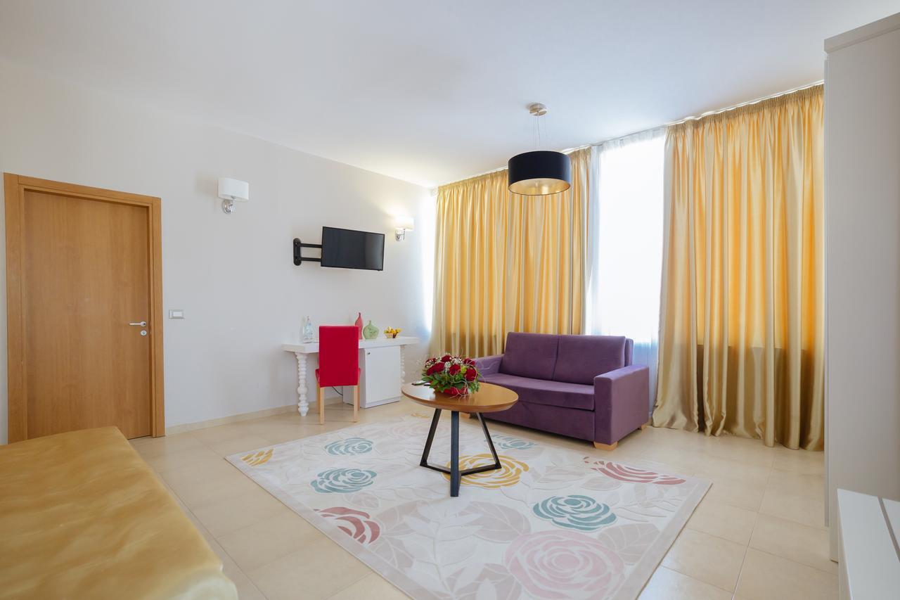 Sun Hotel Durrës Kültér fotó